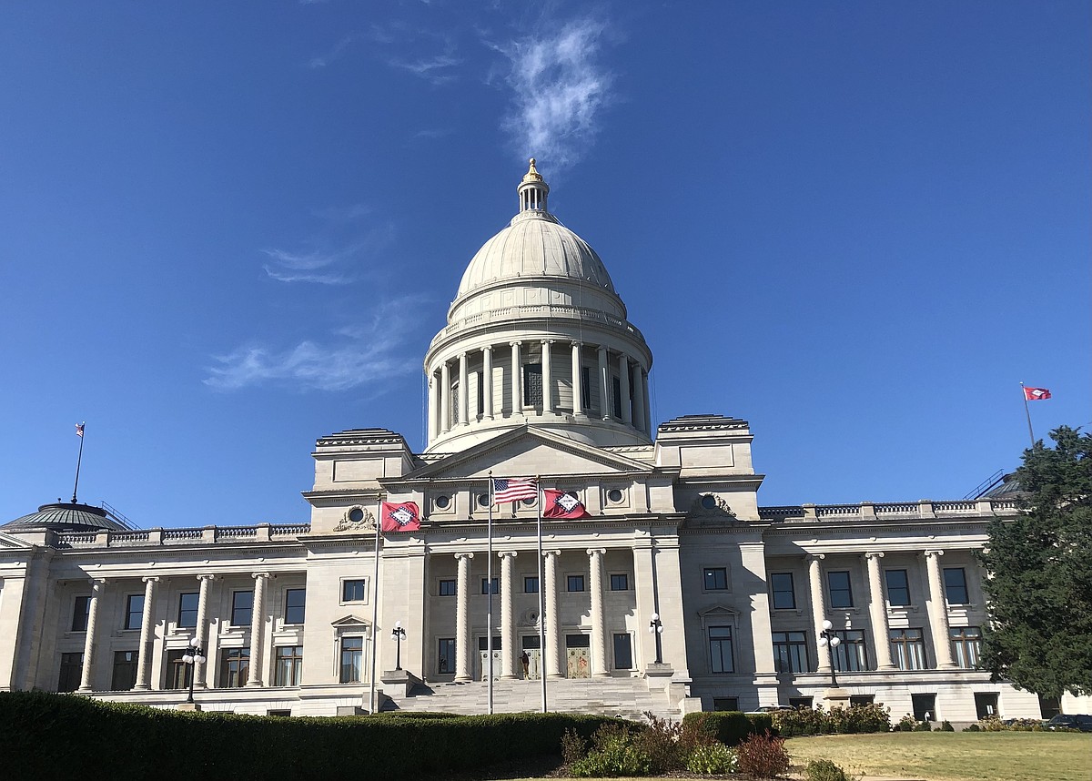 Arkansas aims for $300M in savings through executive agency cuts