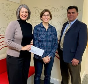 Norway Savings Bank donates surprise $1,000 to Greater Portland Immigrant Welcome Center